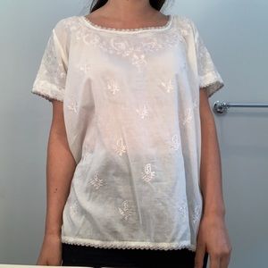 Vintage J Crew blouse with floral embroidery 🌼